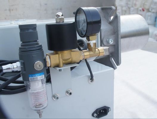 W pełni automatyczny piecownik do spalania odpadów olejowych 30 - 60 kW Dostępny OEM / ODM